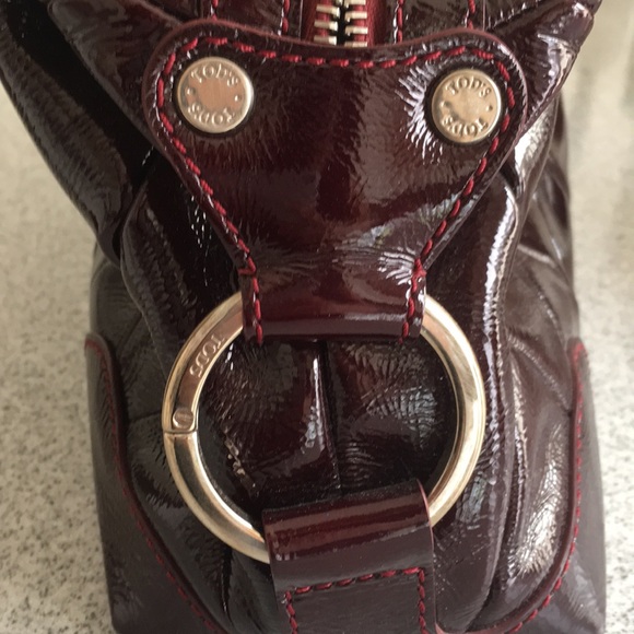 Tod’s Quilted Burgundy Handbag - Picture 5 of 8